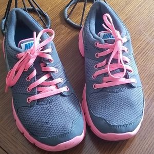 velcro running shoes for womens